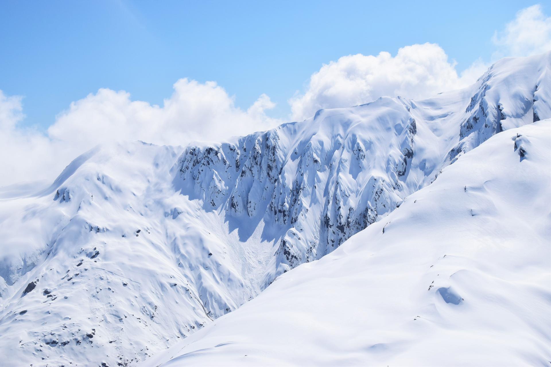 La-Toussuire snowy mountains